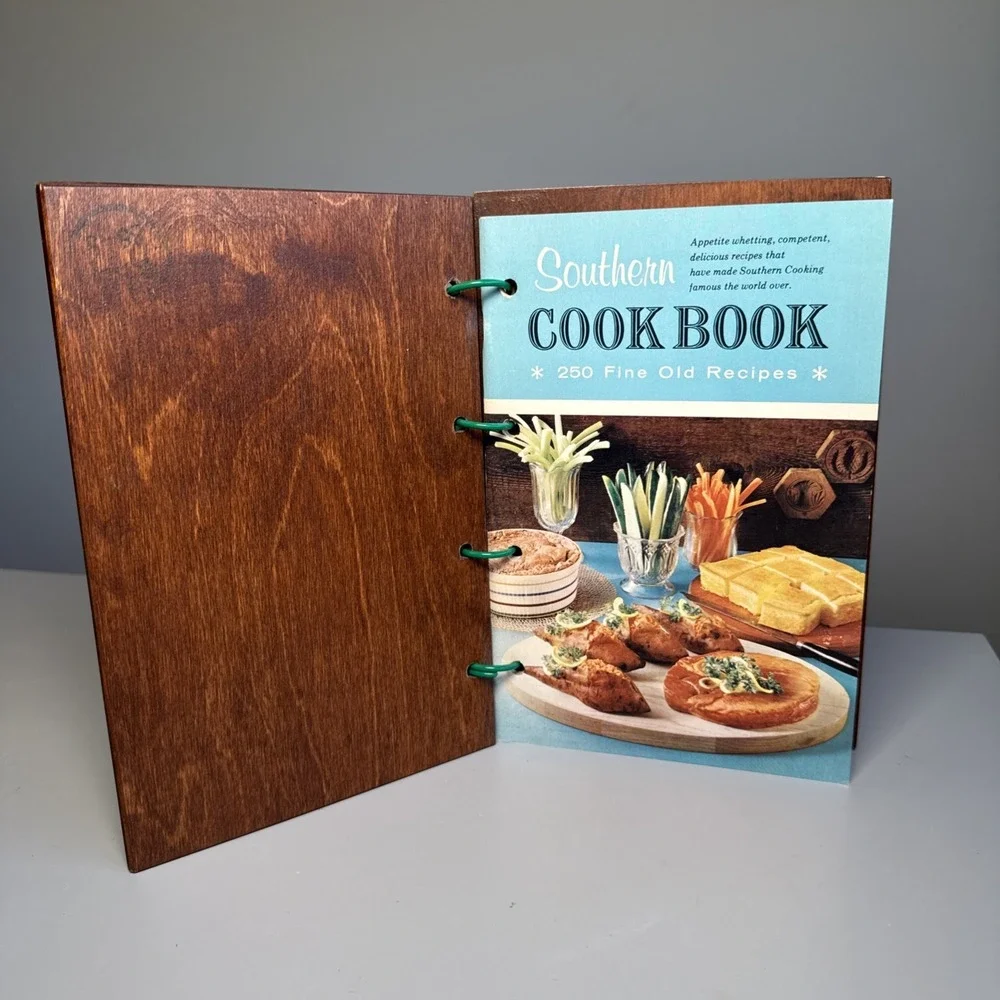Vtg 1972 Southern Cook Book 250 Recipes Claire Davidow Wooden Cover Paperback